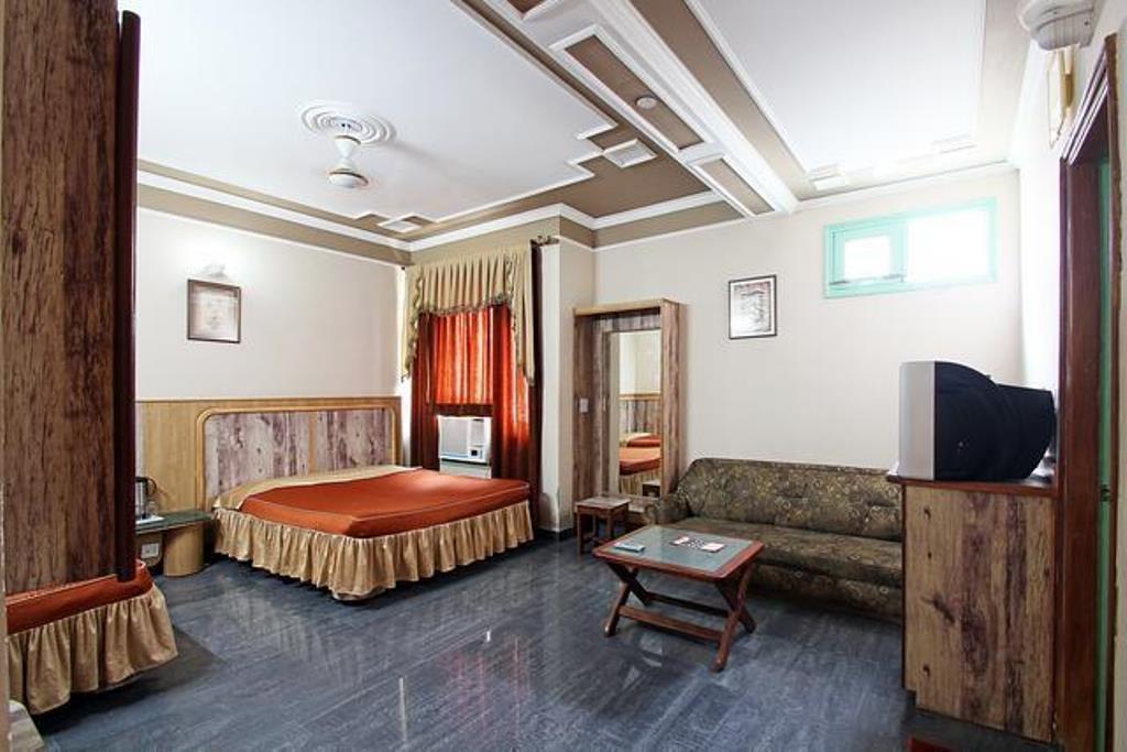 Hotel Chirag International Katra  Exterior foto